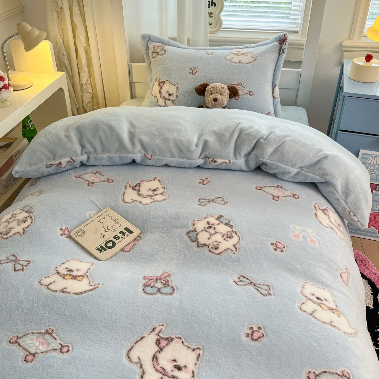 91家纺网 家纺一手货源 找家纺 川悦生活 2025新款雪花绒宿舍床笠款三件套 奶蓝小汪蓝