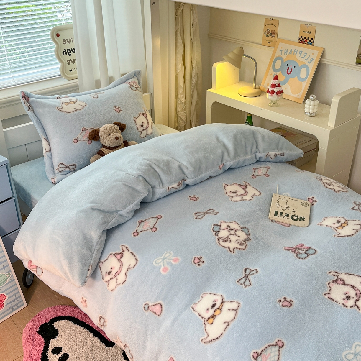 91家纺网 家纺一手货源 找家纺 川悦生活 2025新款雪花绒宿舍床笠款三件套 奶蓝小汪蓝