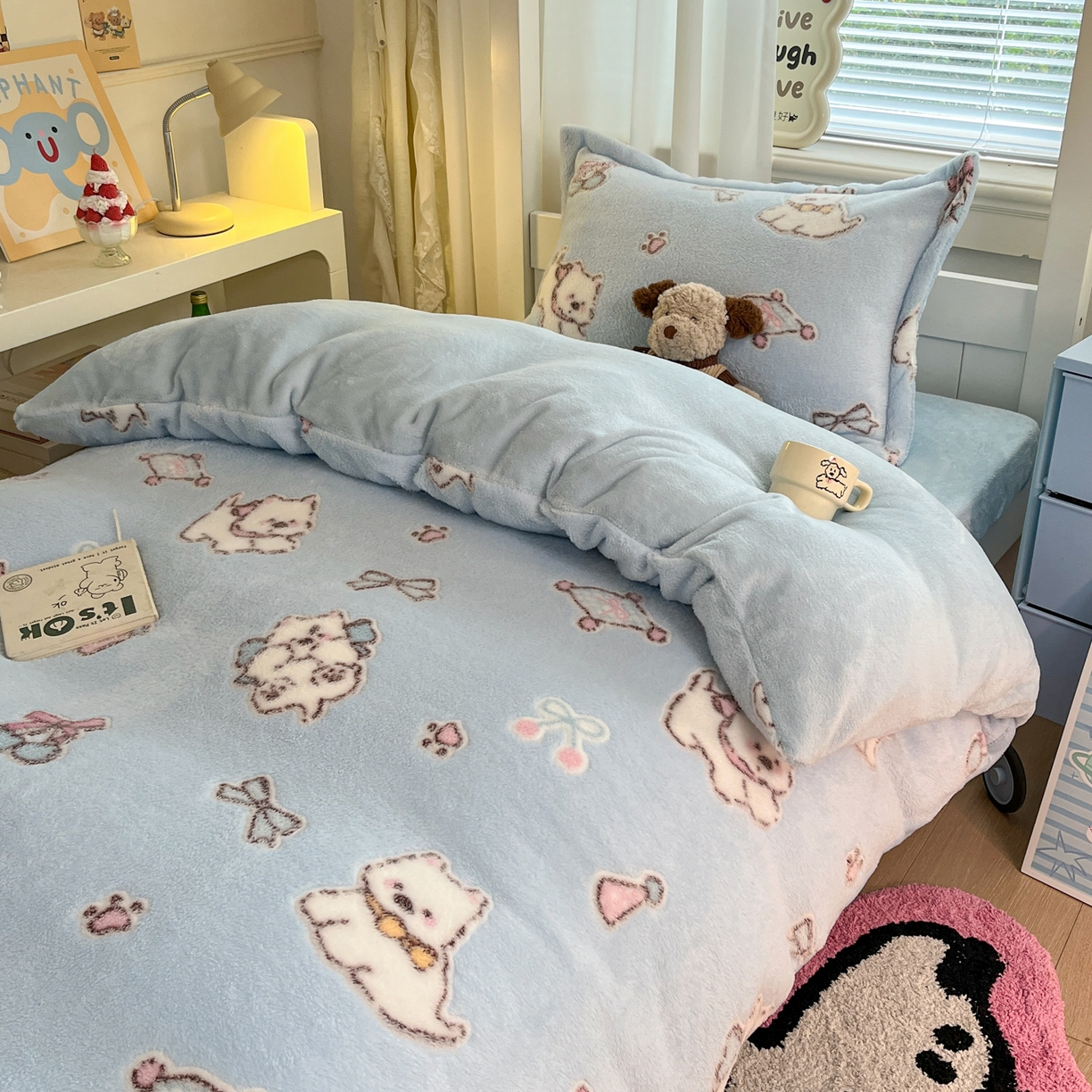 91家纺网 家纺一手货源 找家纺 川悦生活 2025新款雪花绒宿舍床笠款三件套 奶蓝小汪蓝