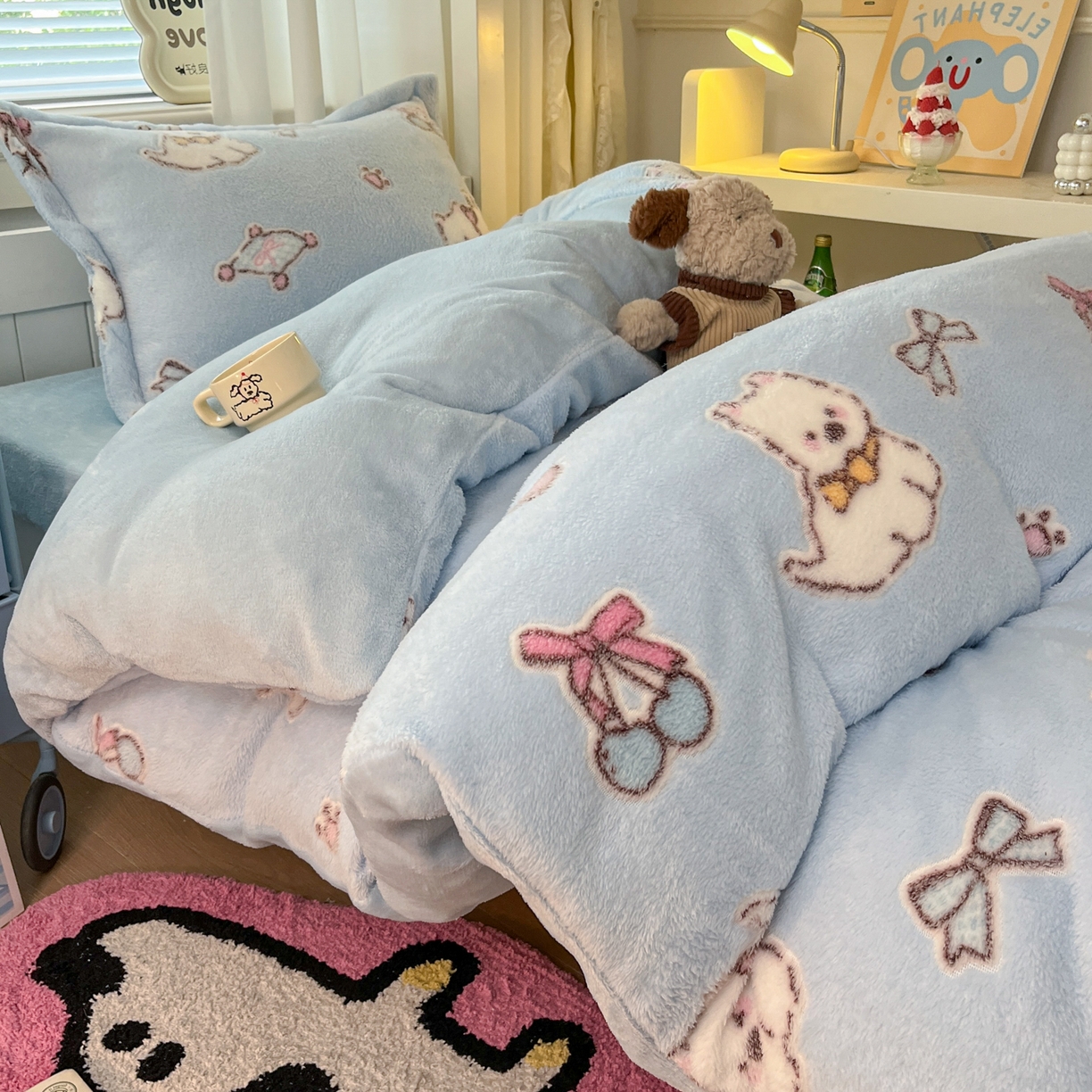 91家纺网 家纺一手货源 找家纺 川悦生活 2025新款雪花绒宿舍床笠款三件套 奶蓝小汪蓝