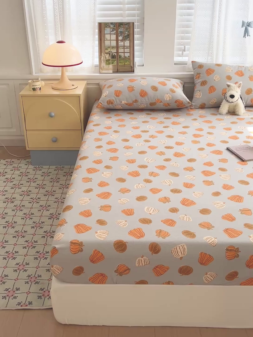 91家纺网 家纺一手货源 找家纺 2025新款母婴级ins小清新双层纱印花床笠床垫保护罩枕套三件套 南瓜堡