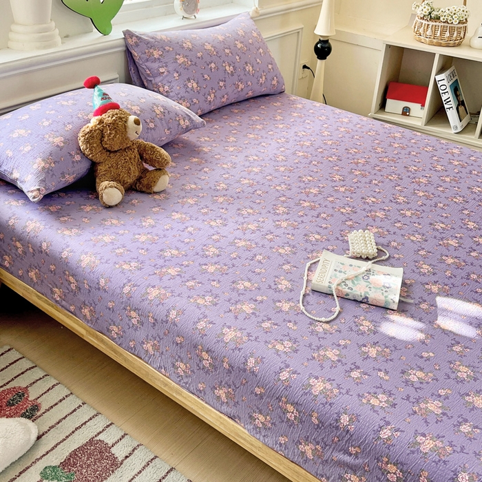 91家纺网 家纺一手货源 找家纺 2025新款母婴级ins小清新双层纱印花床笠床垫保护罩枕套三件套 花汀