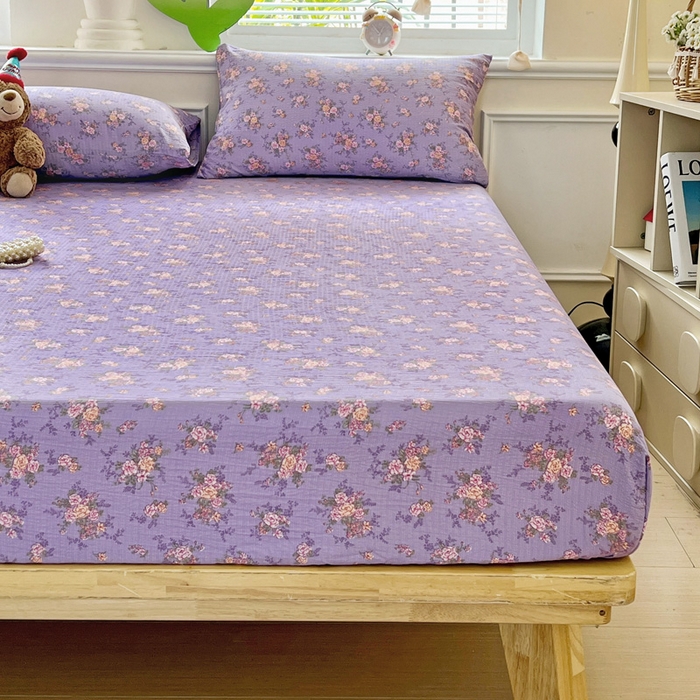 91家纺网 家纺一手货源 找家纺 2025新款母婴级ins小清新双层纱印花床笠床垫保护罩枕套三件套 花汀