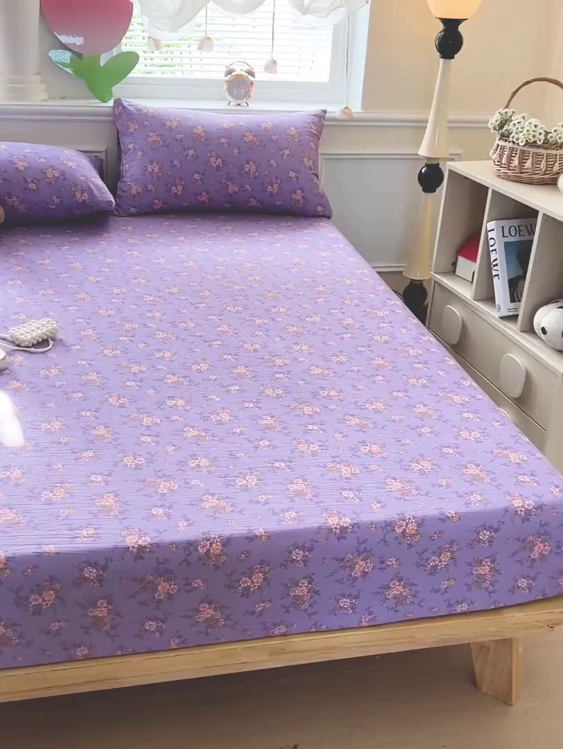 91家纺网 家纺一手货源 找家纺 2025新款母婴级ins小清新双层纱印花床笠床垫保护罩枕套三件套 花汀