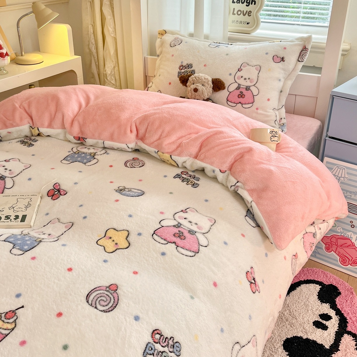 91家纺网 家纺一手货源 找家纺 川悦生活 2025新款雪花绒宿舍床笠款三件套 派对西高地