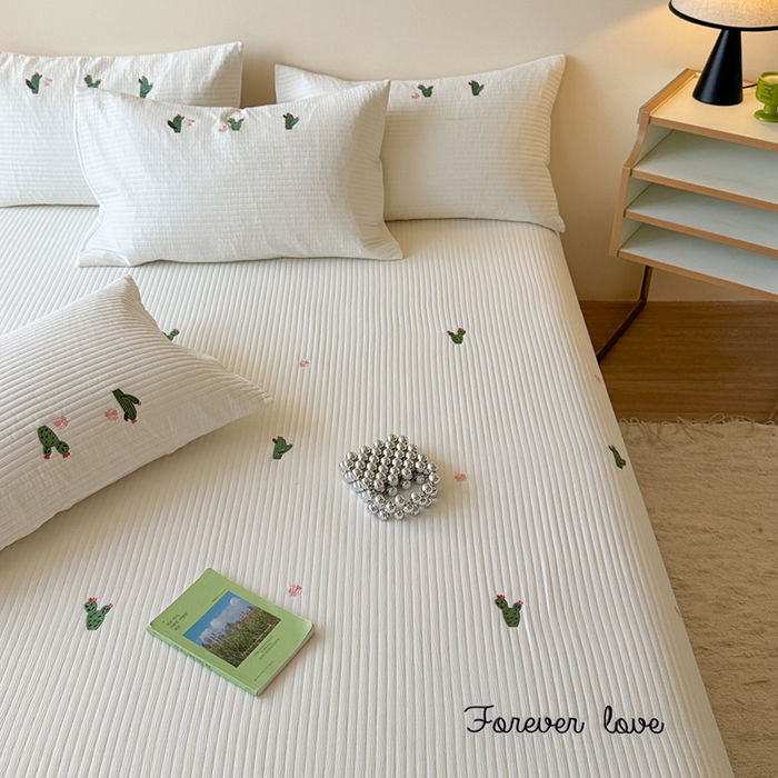 91家纺网 家纺一手货源 找家纺 （总）优悦生活馆 2025新款皱皱纱夹棉刺绣系列床盖