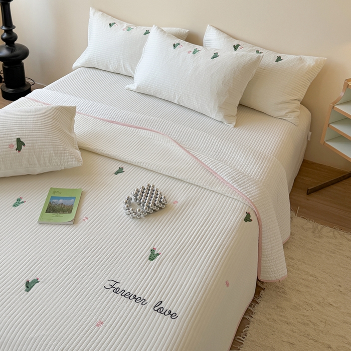 91家纺网 家纺一手货源 找家纺 （总）优悦生活馆 2025新款皱皱纱夹棉刺绣系列床盖