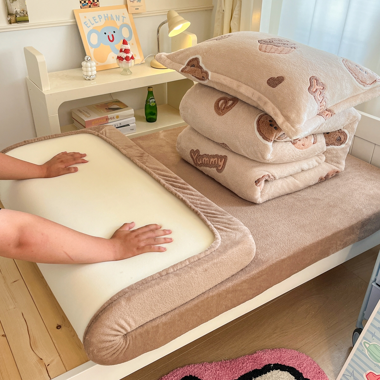 川悦生活 2025新款雪花绒宿舍床笠款三件套 巧克力熊