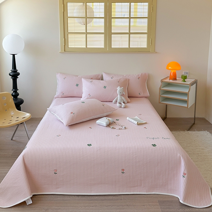 91家纺网 家纺一手货源 找家纺 （总）优悦生活馆 2025新款皱皱纱夹棉刺绣系列床盖