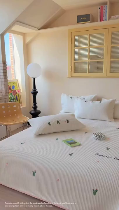 91家纺网 家纺一手货源 找家纺 优悦生活馆 2025新款皱皱纱夹棉刺绣系列床盖 仙人掌-白