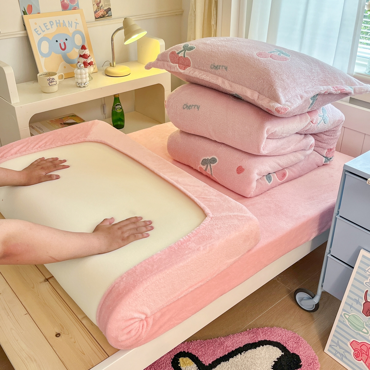 川悦生活 2025新款雪花绒宿舍床笠款三件套 桃心爱语