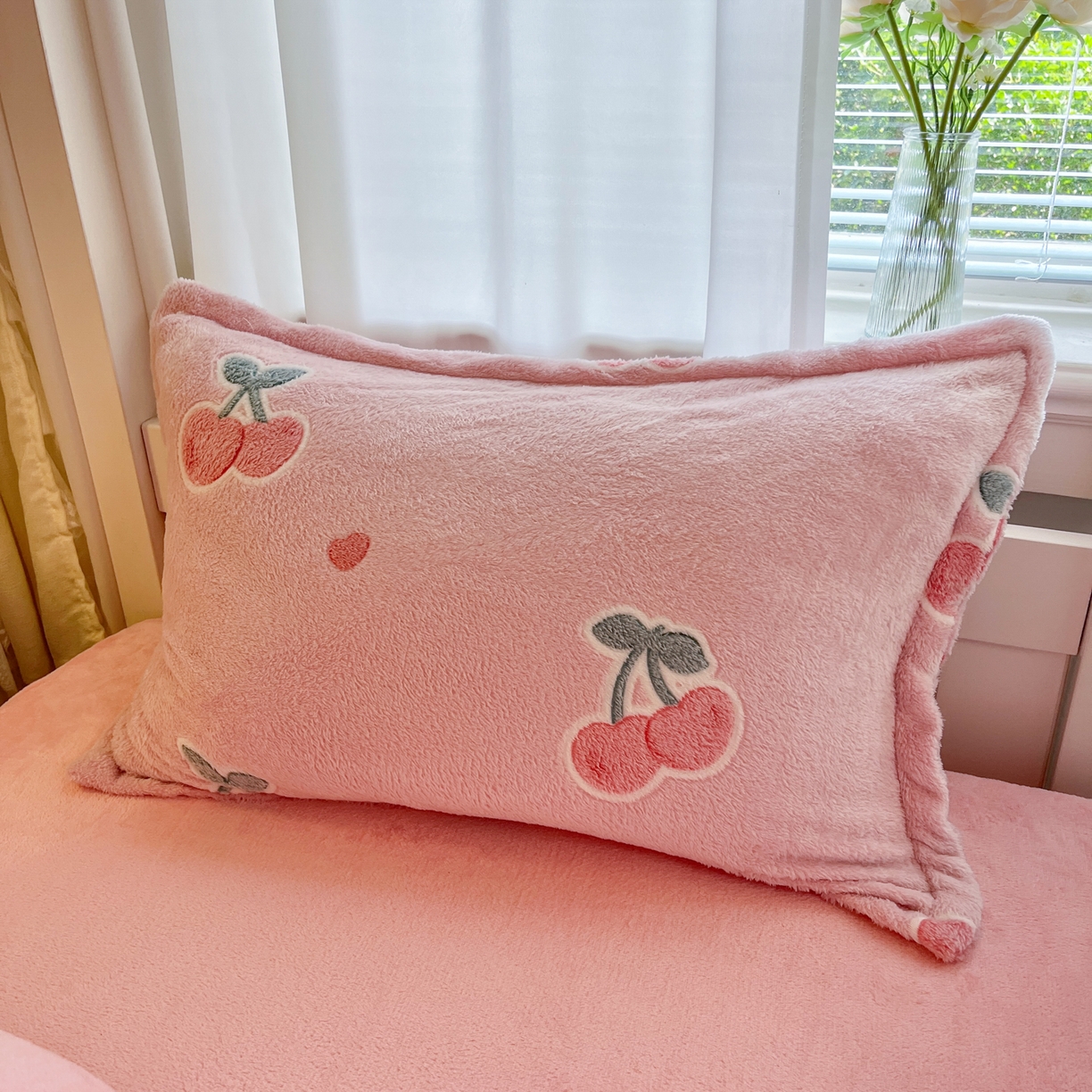 91家纺网 家纺一手货源 找家纺 川悦生活 2025新款雪花绒宿舍床笠款三件套 桃心爱语