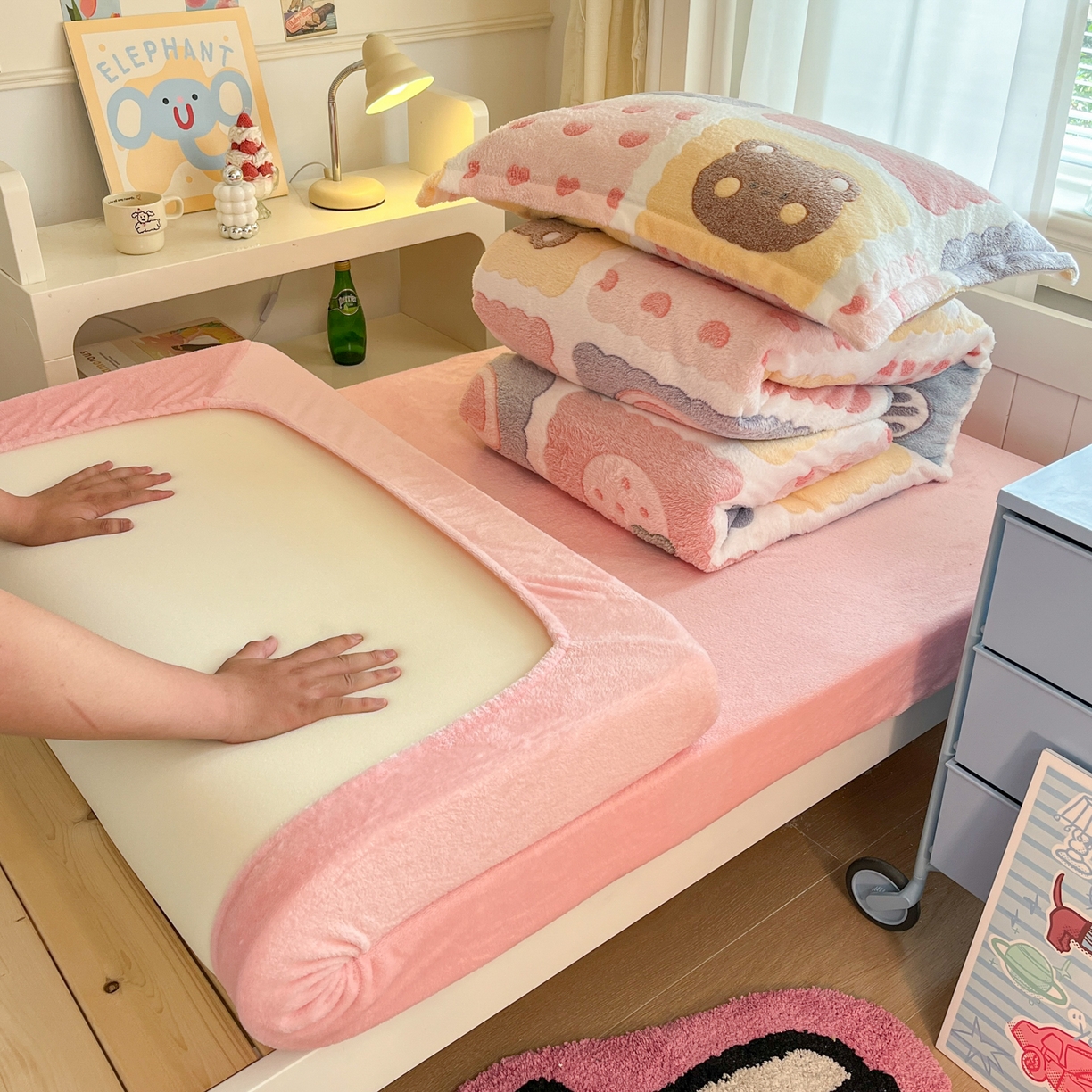 川悦生活 2025新款雪花绒宿舍床笠款三件套 甜蜜日常粉