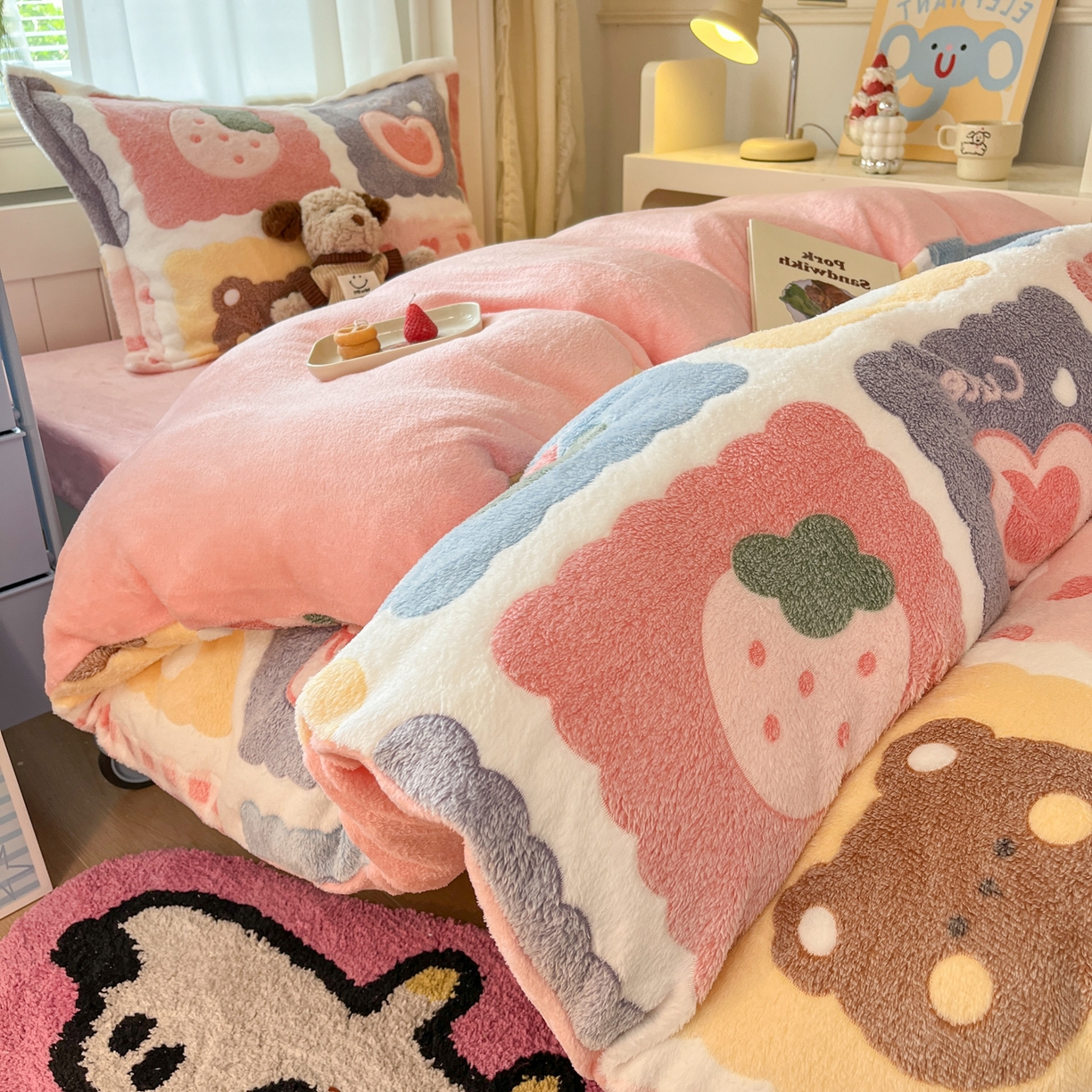 91家纺网 家纺一手货源 找家纺 川悦生活 2025新款雪花绒宿舍床笠款三件套 甜蜜日常粉