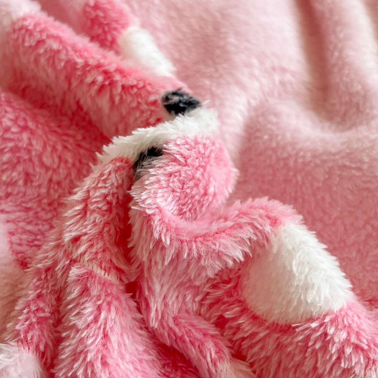 91家纺网 家纺一手货源 找家纺 川悦生活 2025新款雪花绒宿舍床笠款三件套 甜系粉熊