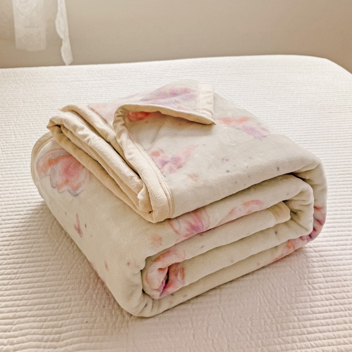 91家纺网 家纺一手货源 找家纺 启发毛毯 2025新款高克重双面牛奶绒盖毯 彩蝴蝶