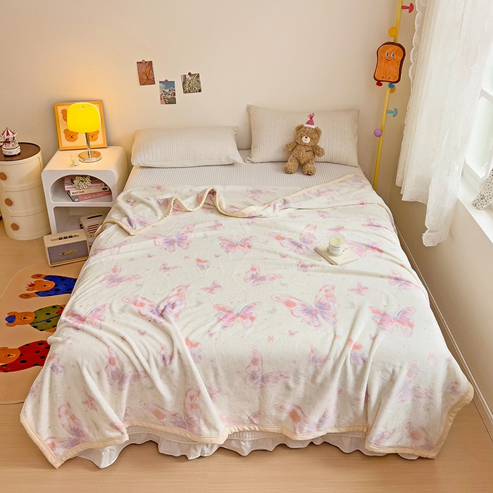 91家纺网 家纺一手货源 找家纺 启发毛毯 2025新款高克重双面牛奶绒盖毯 彩蝴蝶