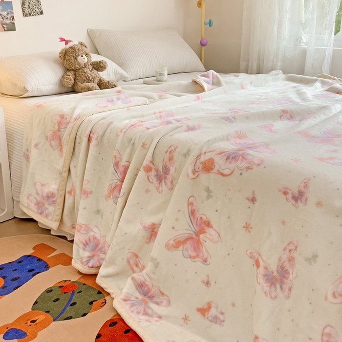 91家纺网 家纺一手货源 找家纺 启发毛毯 2025新款高克重双面牛奶绒盖毯 彩蝴蝶