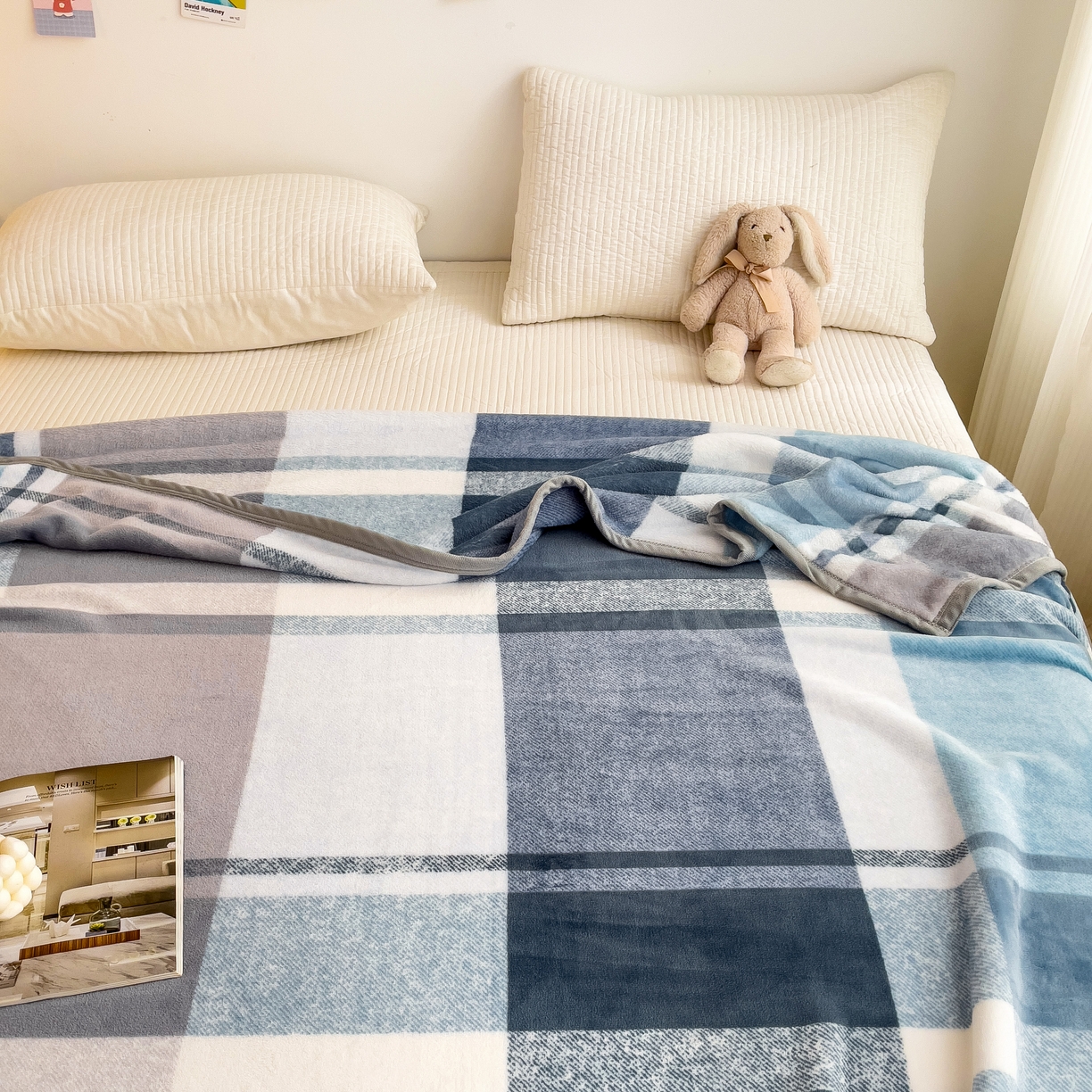 91家纺网 家纺一手货源 找家纺 启发毛毯 2025新款高克重双面牛奶绒盖毯 蓝大格