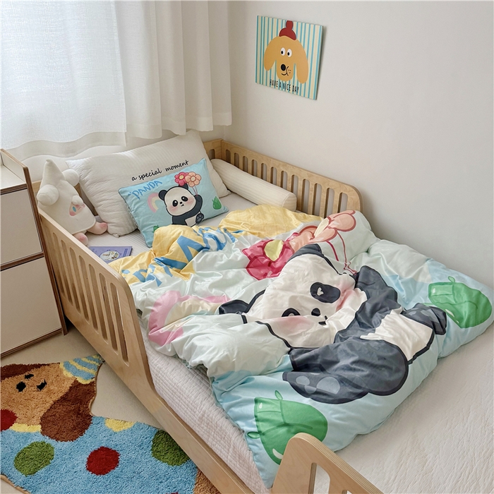 91家纺网 家纺一手货源 找家纺 萌宝家纺 2025新款幼儿园大版豆豆绒三件套婴儿绒六件套 气球熊猫