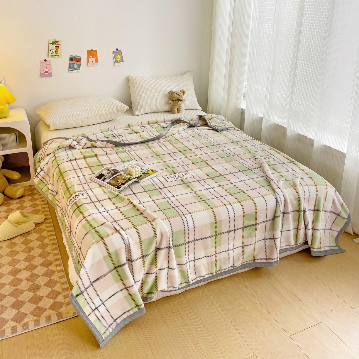 91家纺网 家纺一手货源 找家纺 启发毛毯 2025新款高克重双面牛奶绒盖毯 绿大格