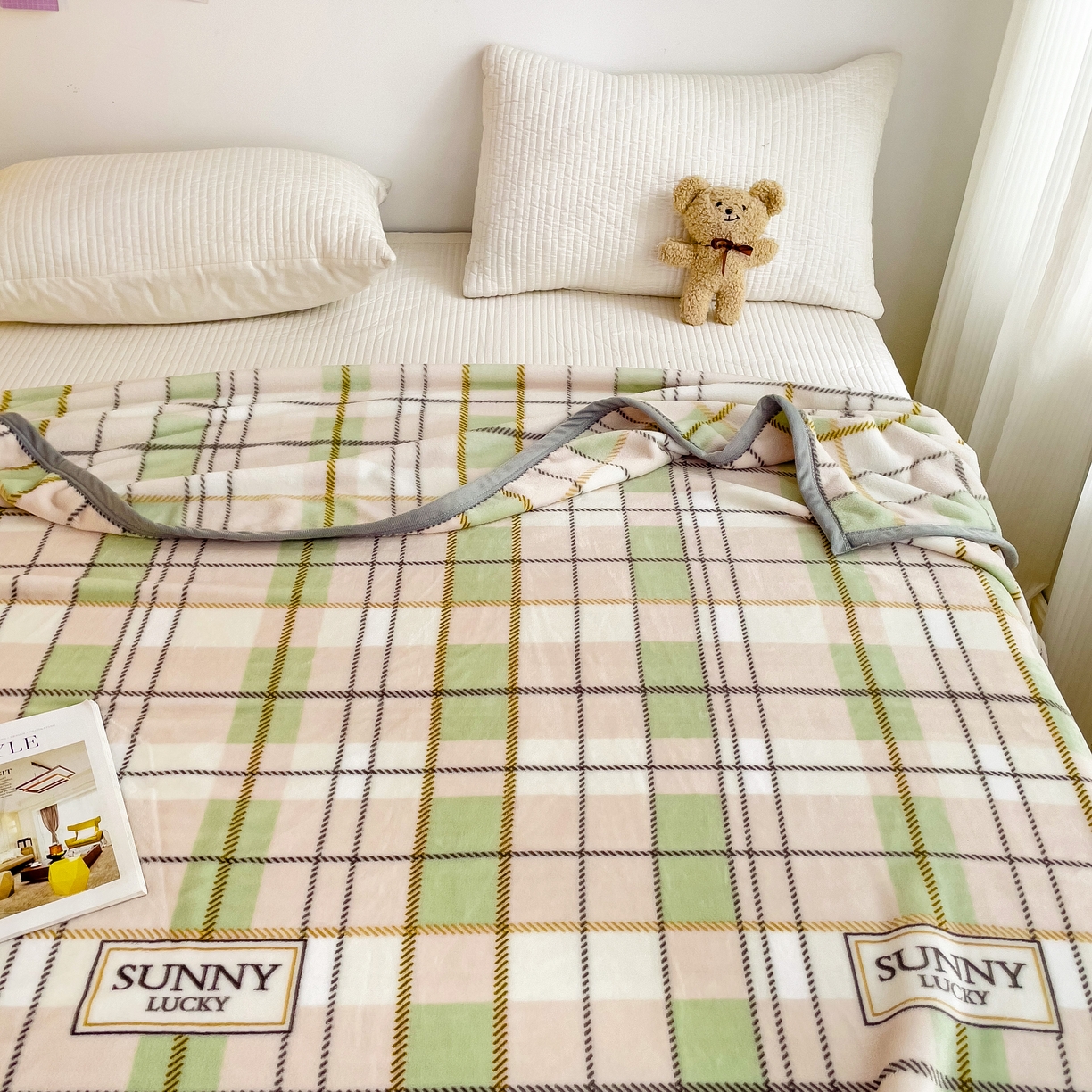 91家纺网 家纺一手货源 找家纺 启发毛毯 2025新款高克重双面牛奶绒盖毯 绿大格