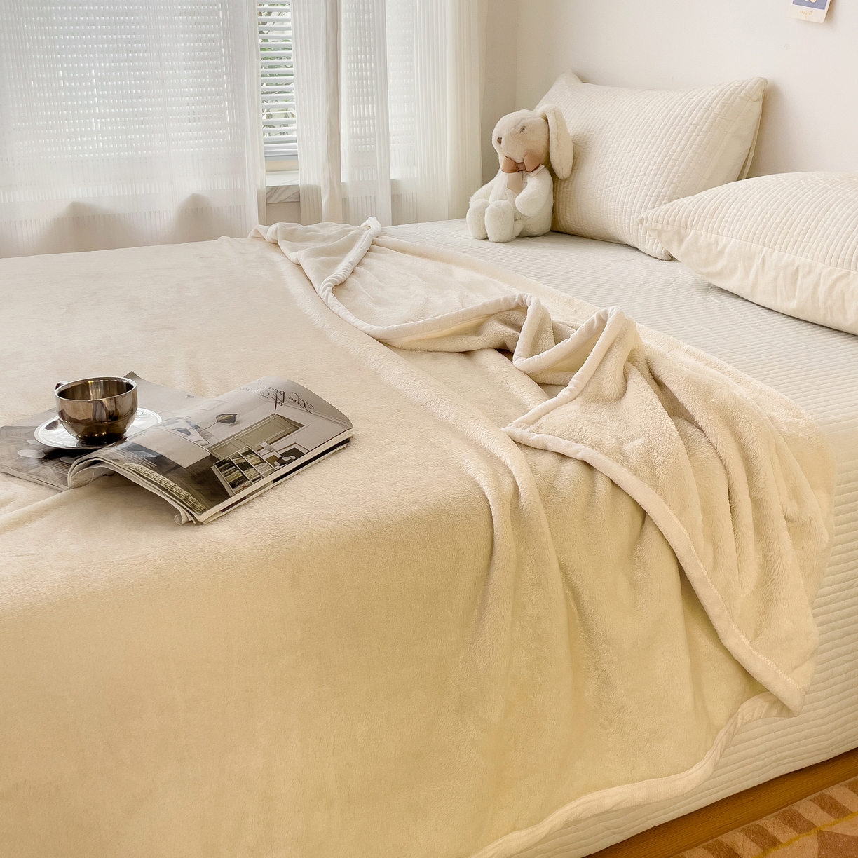 91家纺网 家纺一手货源 找家纺 启发毛毯 2025新款高克重双面牛奶绒盖毯 米白