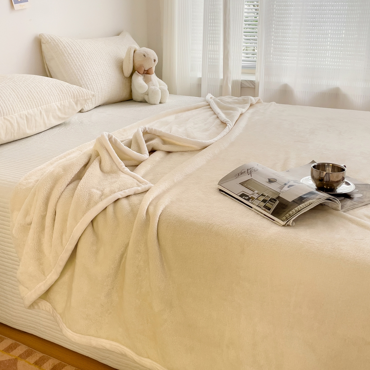 91家纺网 家纺一手货源 找家纺 启发毛毯 2025新款高克重双面牛奶绒盖毯 米白