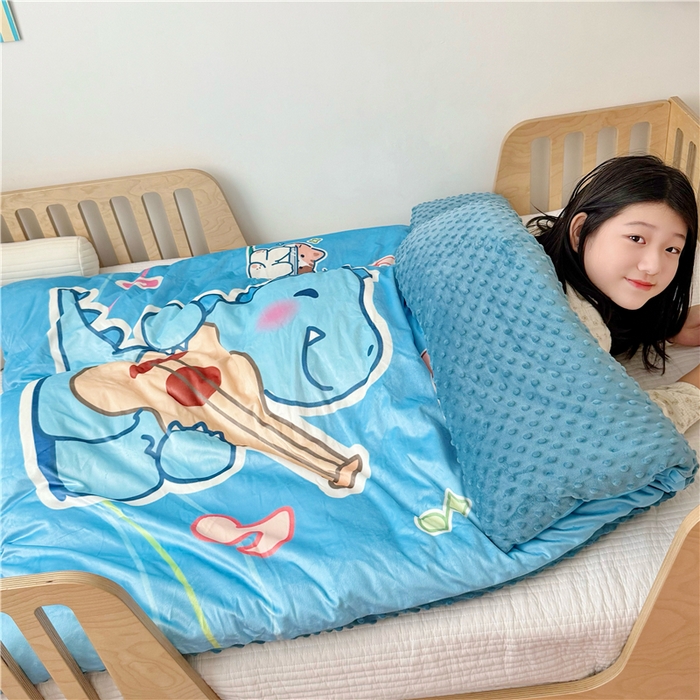 91家纺网 家纺一手货源 找家纺 萌宝家纺 2025新款幼儿园大版豆豆绒三件套婴儿绒六件套 音乐恐龙