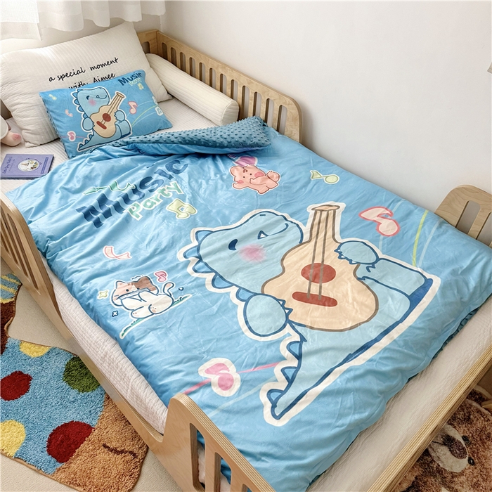 91家纺网 家纺一手货源 找家纺 萌宝家纺 2025新款幼儿园大版豆豆绒三件套婴儿绒六件套 音乐恐龙