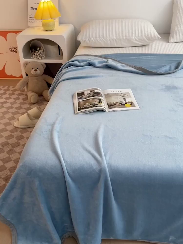 91家纺网 家纺一手货源 找家纺 启发毛毯 2025新款高克重双面牛奶绒盖毯 天蓝