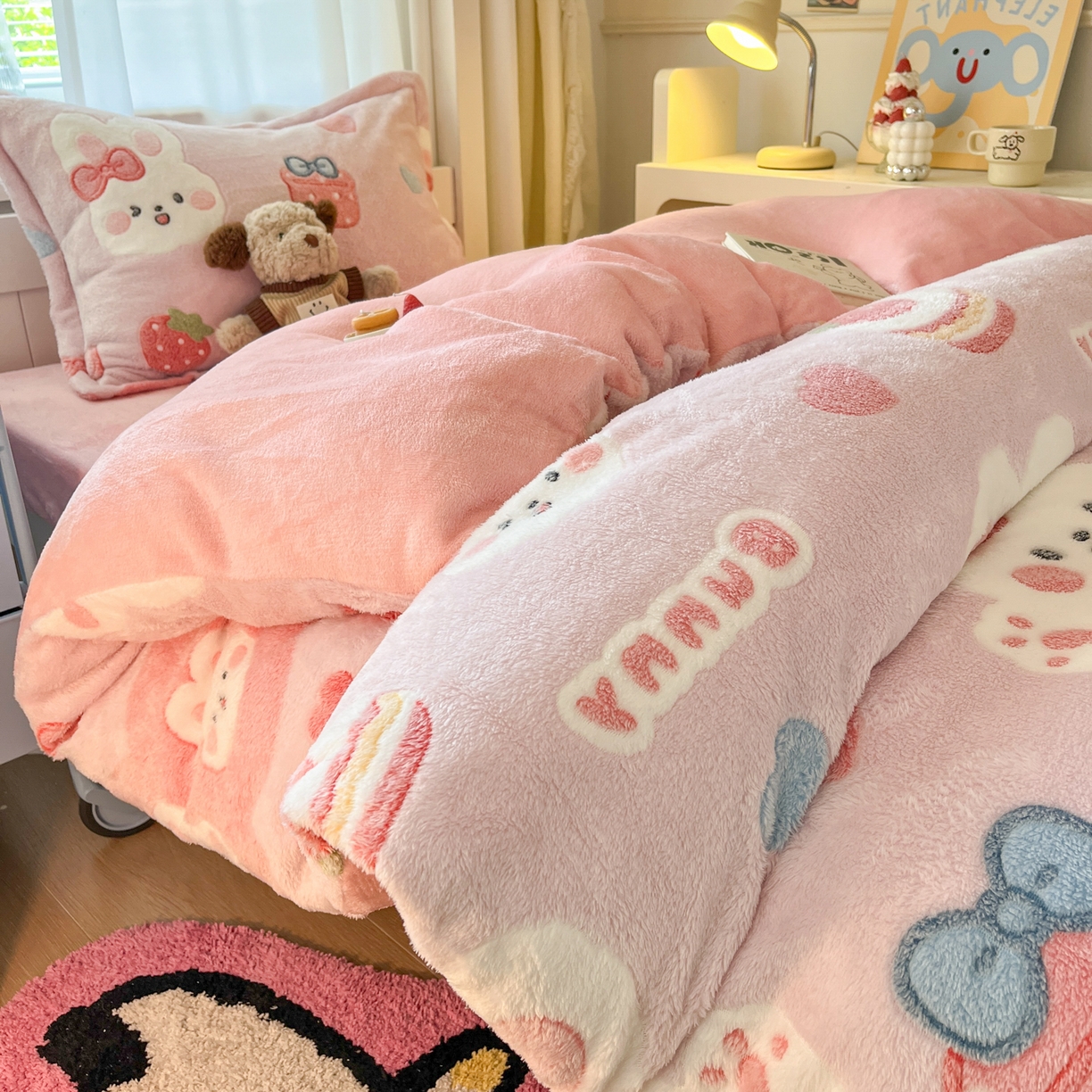 91家纺网 家纺一手货源 找家纺 川悦生活 2025新款雪花绒宿舍床笠款三件套 幸福甜兔