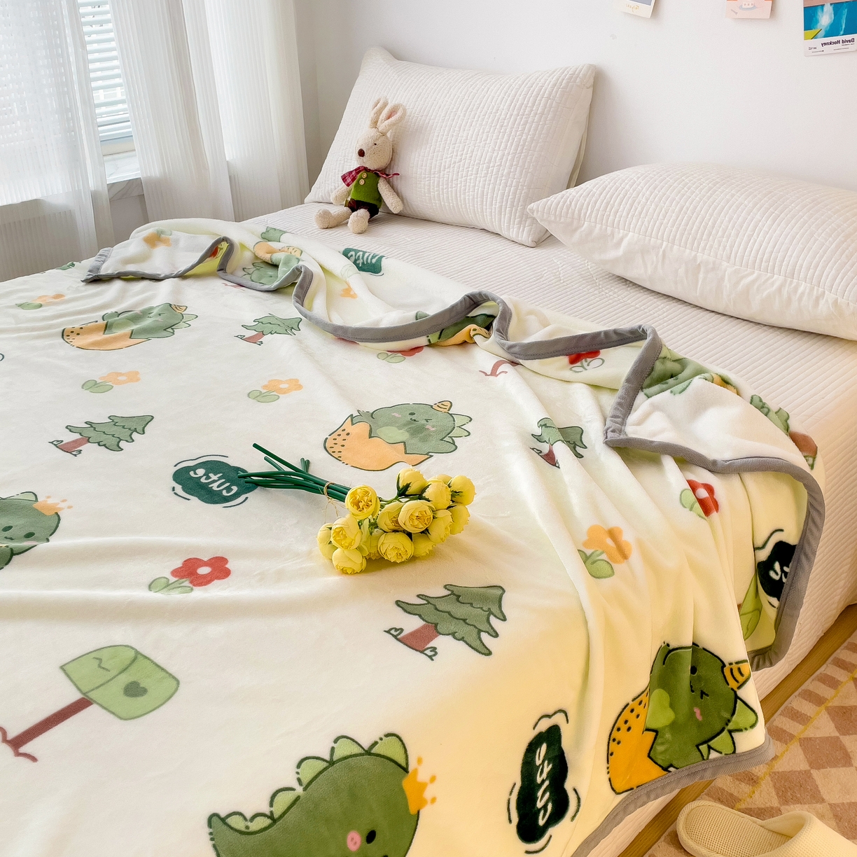 91家纺网 家纺一手货源 找家纺 启发毛毯 2025新款高克重双面牛奶绒盖毯 小恐龙