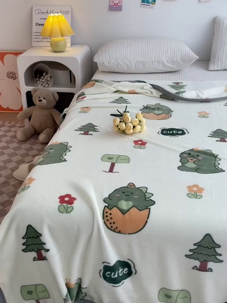 91家纺网 家纺一手货源 找家纺 启发毛毯 2025新款高克重双面牛奶绒盖毯 小恐龙