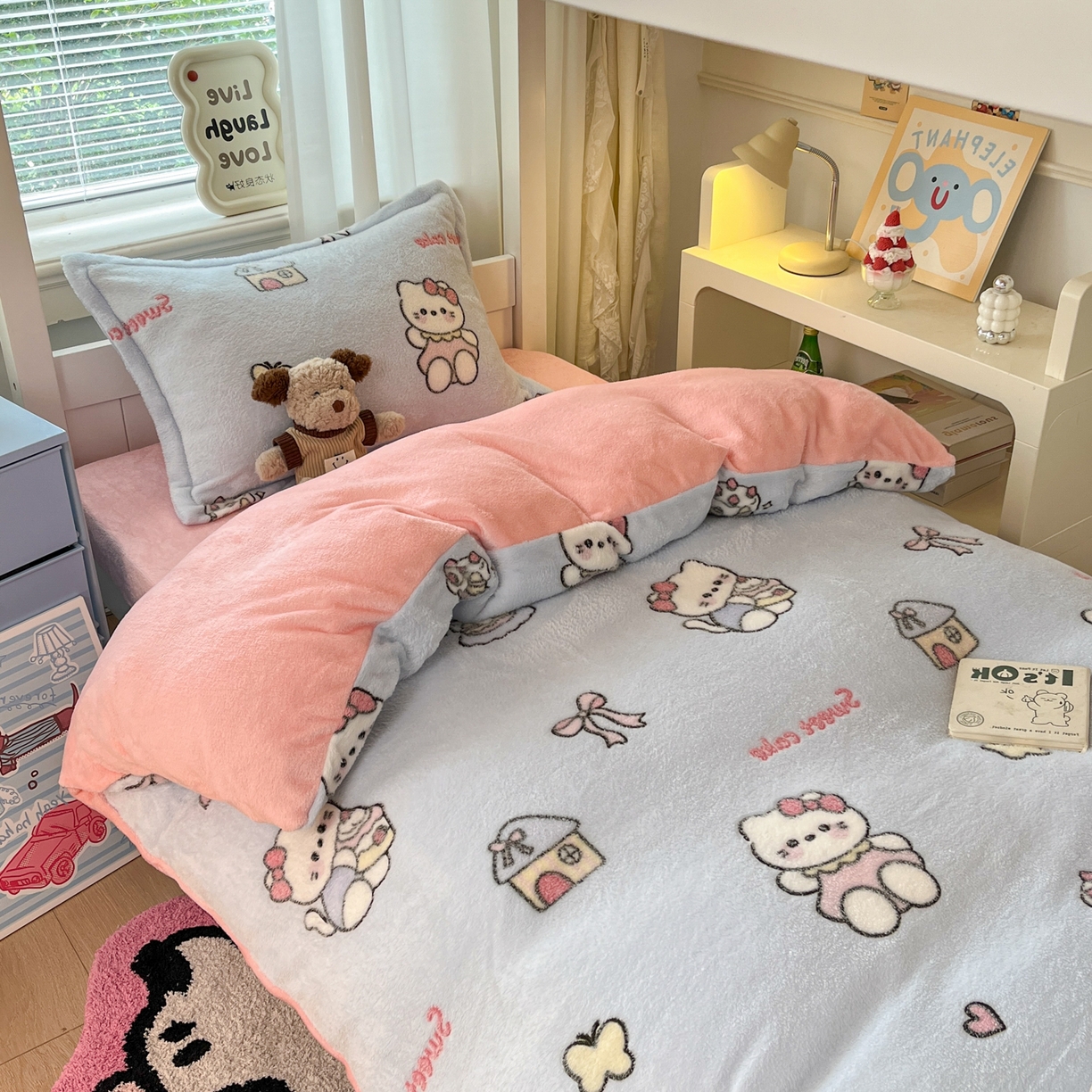 91家纺网 家纺一手货源 找家纺 川悦生活 2025新款雪花绒宿舍床笠款三件套 幸运小咪