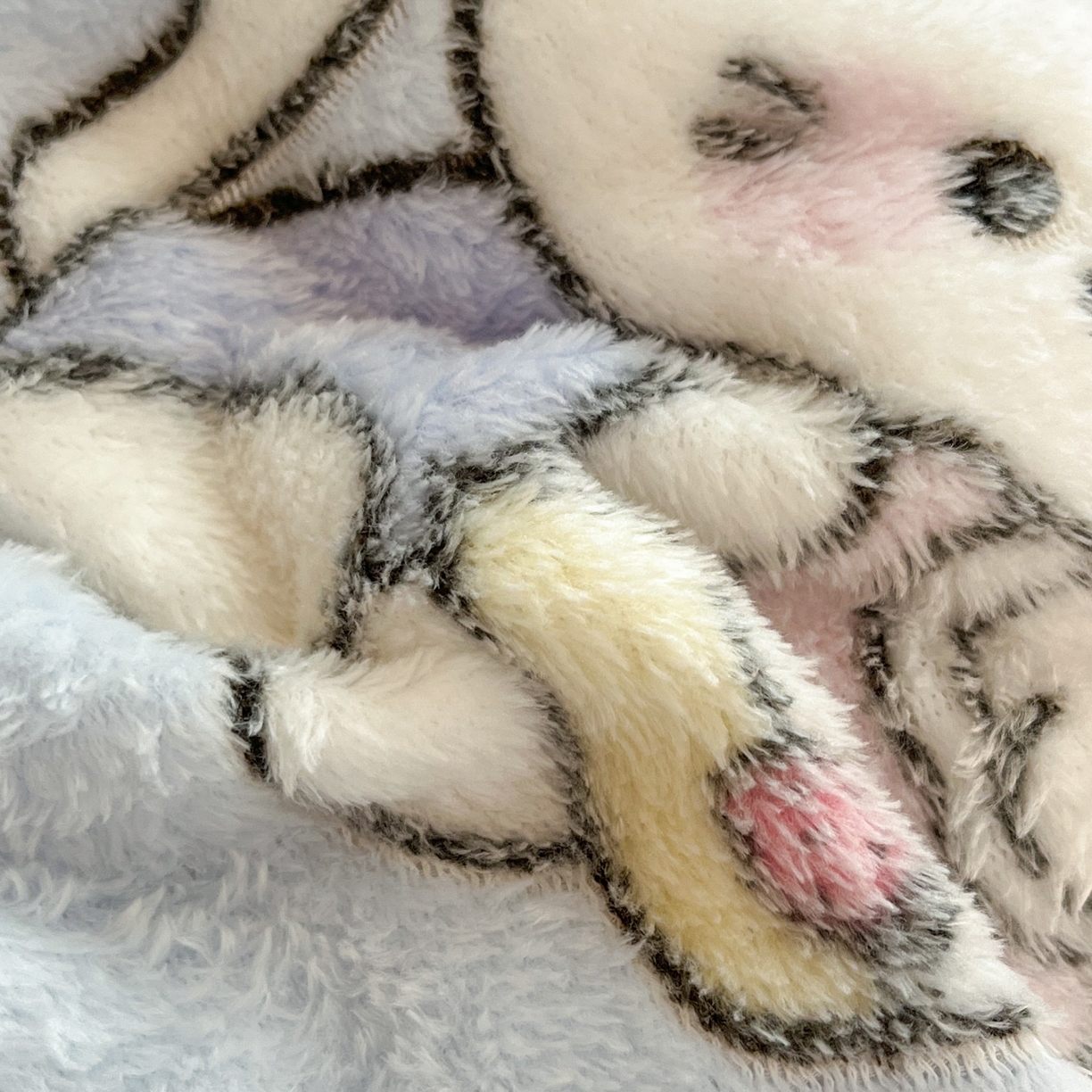 91家纺网 家纺一手货源 找家纺 川悦生活 2025新款雪花绒宿舍床笠款三件套 幸运小咪