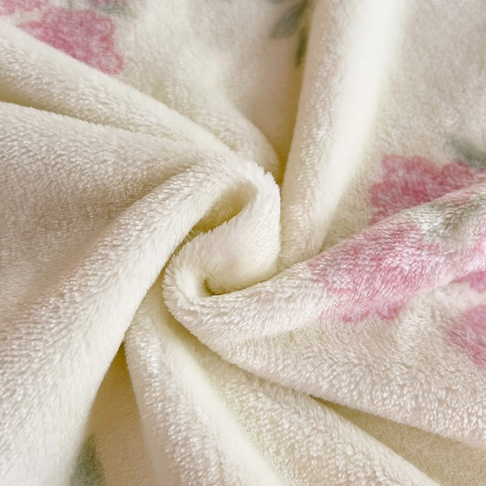 91家纺网 家纺一手货源 找家纺 启发毛毯 2025新款高克重双面牛奶绒盖毯 浪漫花语