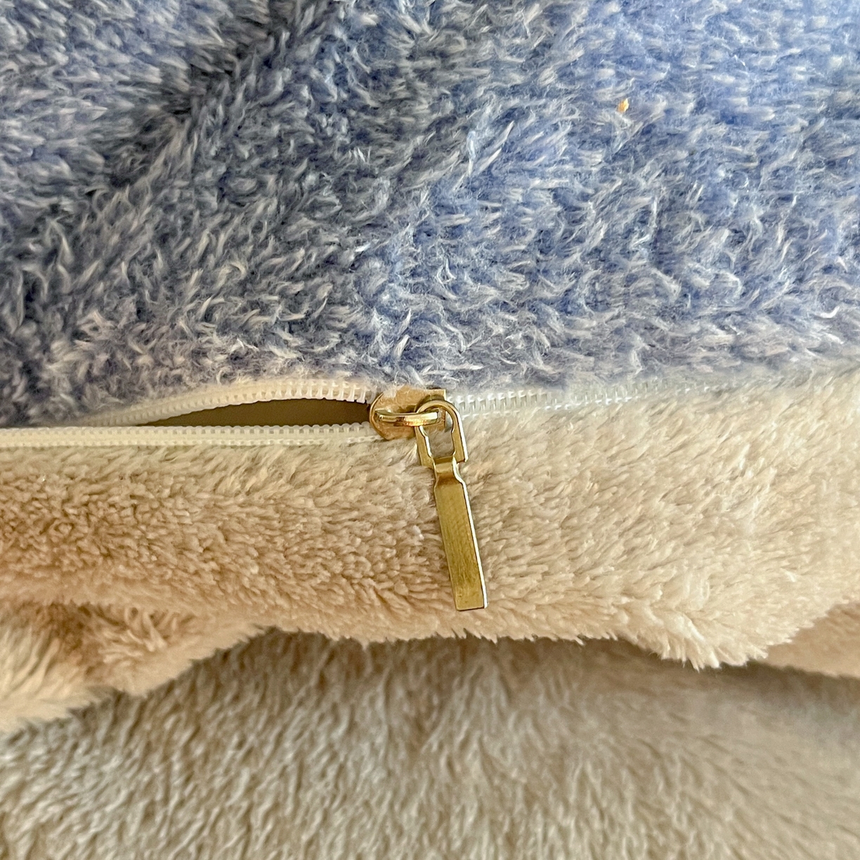 91家纺网 家纺一手货源 找家纺 川悦生活 2025新款雪花绒宿舍床笠款三件套 熊小巴