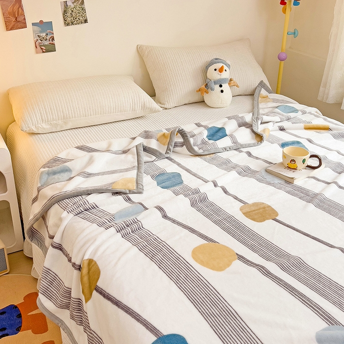 91家纺网 家纺一手货源 找家纺 启发毛毯 2025新款高克重双面牛奶绒盖毯 条块