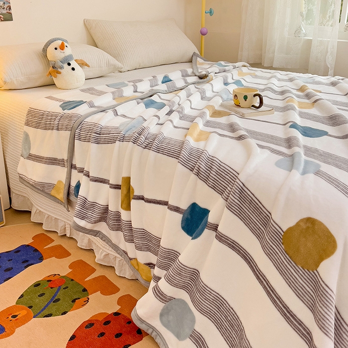 91家纺网 家纺一手货源 找家纺 启发毛毯 2025新款高克重双面牛奶绒盖毯 条块