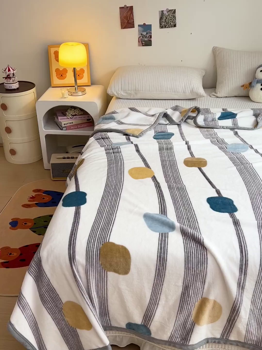 91家纺网 家纺一手货源 找家纺 启发毛毯 2025新款高克重双面牛奶绒盖毯 条块