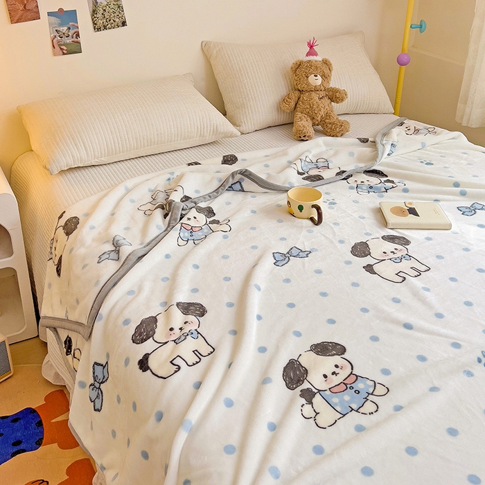 91家纺网 家纺一手货源 找家纺 启发毛毯 2025新款高克重双面牛奶绒盖毯 圆点狗