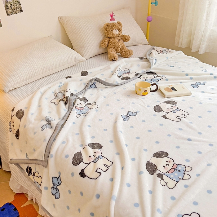 91家纺网 家纺一手货源 找家纺 启发毛毯 2025新款高克重双面牛奶绒盖毯 圆点狗