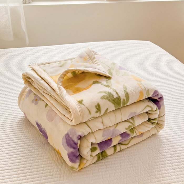 91家纺网 家纺一手货源 找家纺 启发毛毯 2025新款高克重双面牛奶绒盖毯 争艳花朵