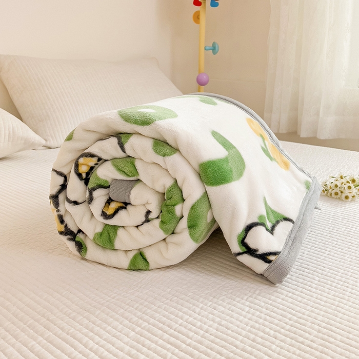 91家纺网 家纺一手货源 找家纺 启发毛毯 2025新款高克重双面牛奶绒盖毯 字母狗