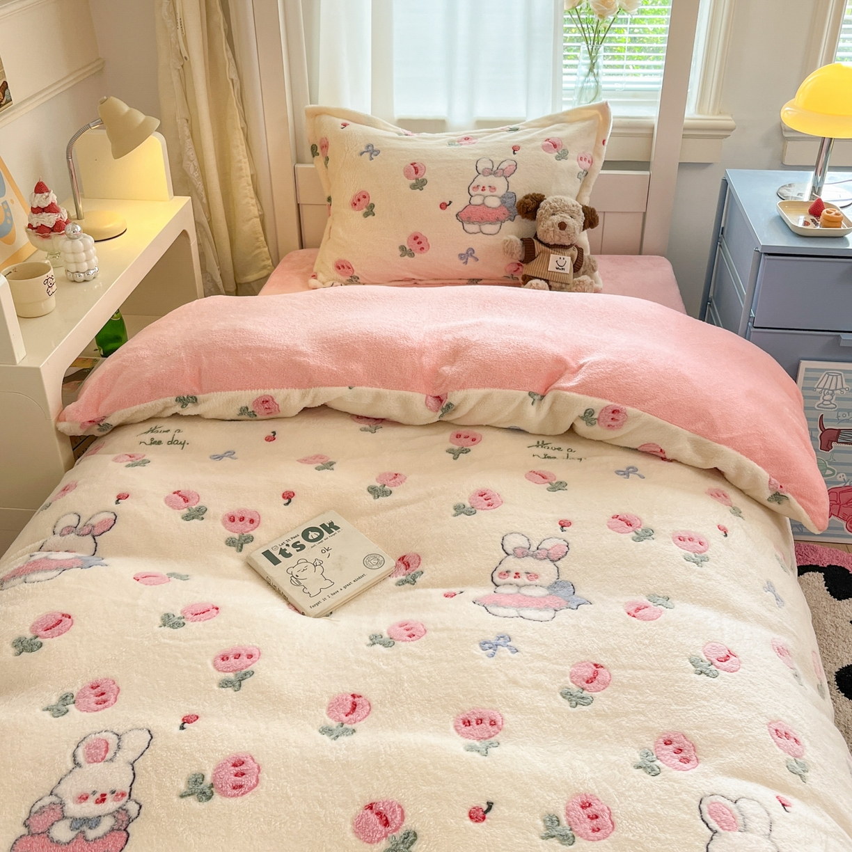 91家纺网 家纺一手货源 找家纺 川悦生活 2025新款雪花绒宿舍床笠款三件套 郁金奶兔