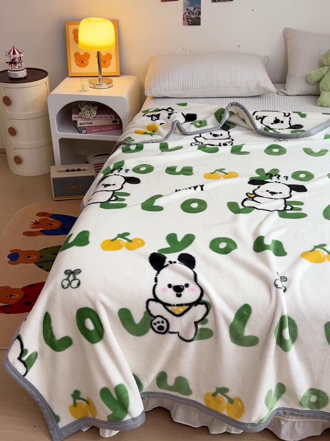 91家纺网 家纺一手货源 找家纺 启发毛毯 2025新款高克重双面牛奶绒盖毯 字母狗