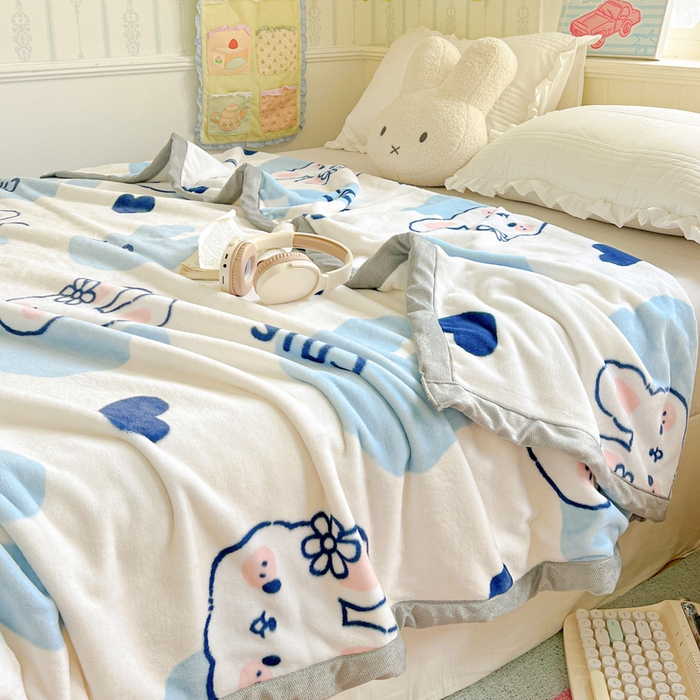 91家纺网 家纺一手货源 找家纺 启发毛毯 2025新款高克重双面牛奶绒盖毯 海盐兔兔