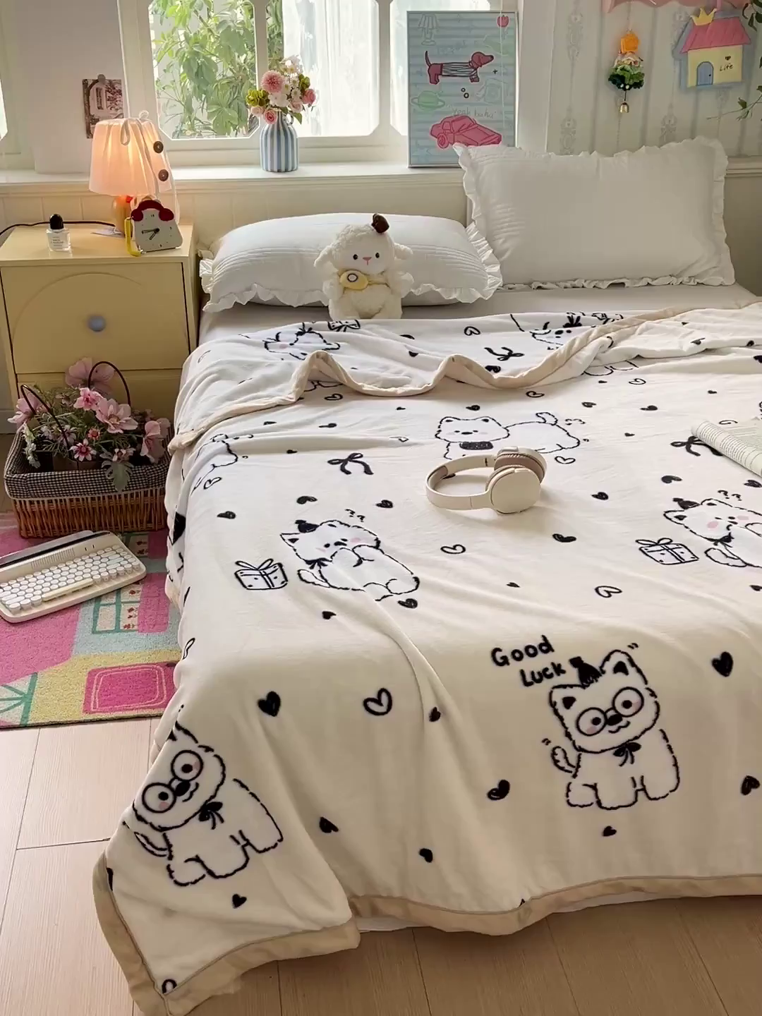 91家纺网 家纺一手货源 找家纺 启发毛毯 2025新款高克重双面牛奶绒盖毯 假日狗狗