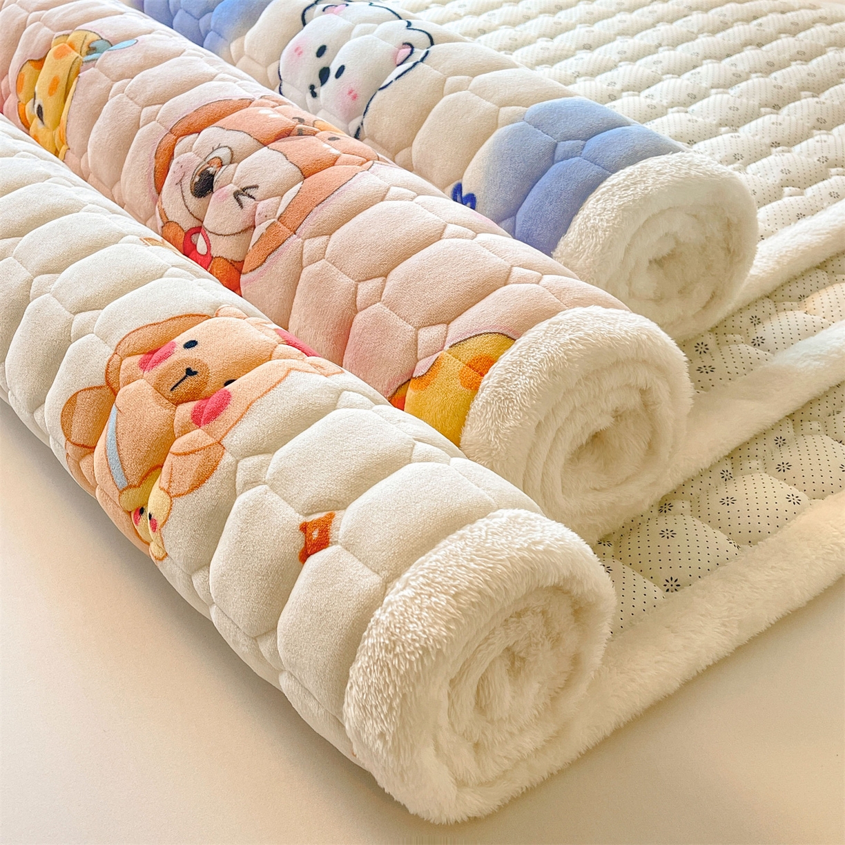 91家纺网 家纺一手货源 找家纺 雯豆家纺 2025新款加厚床垫床褥子牛奶绒床褥床护垫学生宿舍垫子铺底 组合图仅供参考不可下单